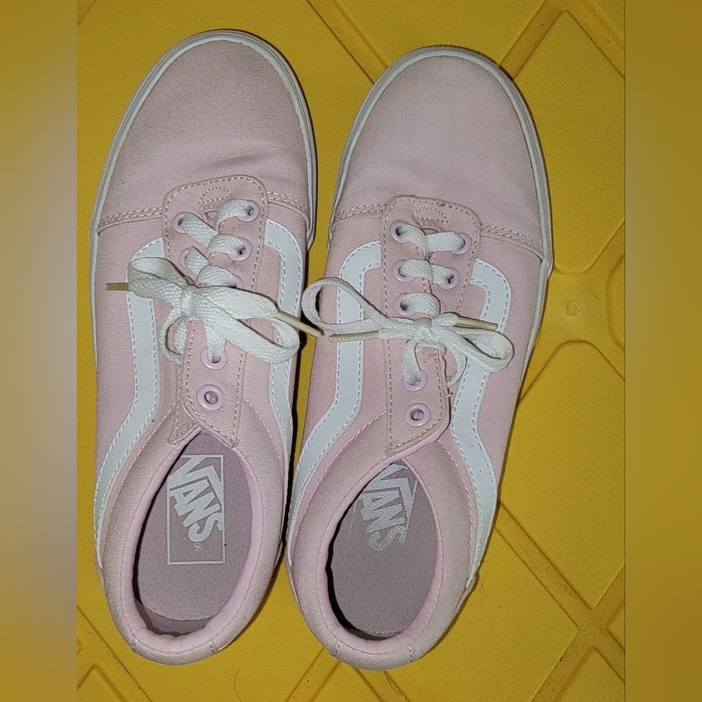 Womens Vans Size 8